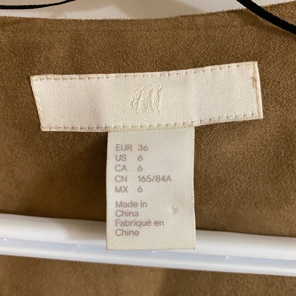 H&M faux suede jacket. - Picture 2 of 4